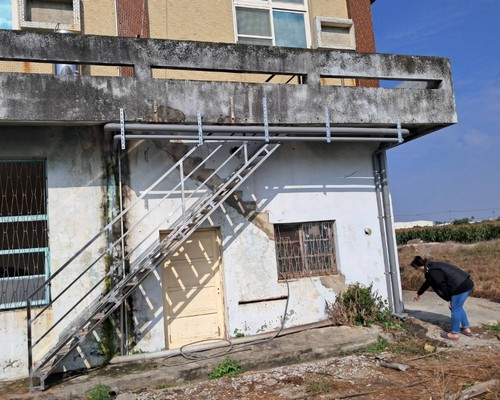 嘉義裝排水管, 嘉義排水管安裝, 嘉義排水管施工價格?, 嘉義排水管鋪設, 嘉義戶外排水管安裝, 嘉義水電師傅, 嘉義水電行, 嘉義水電維修,嘉義室內配線, 嘉義插座安裝